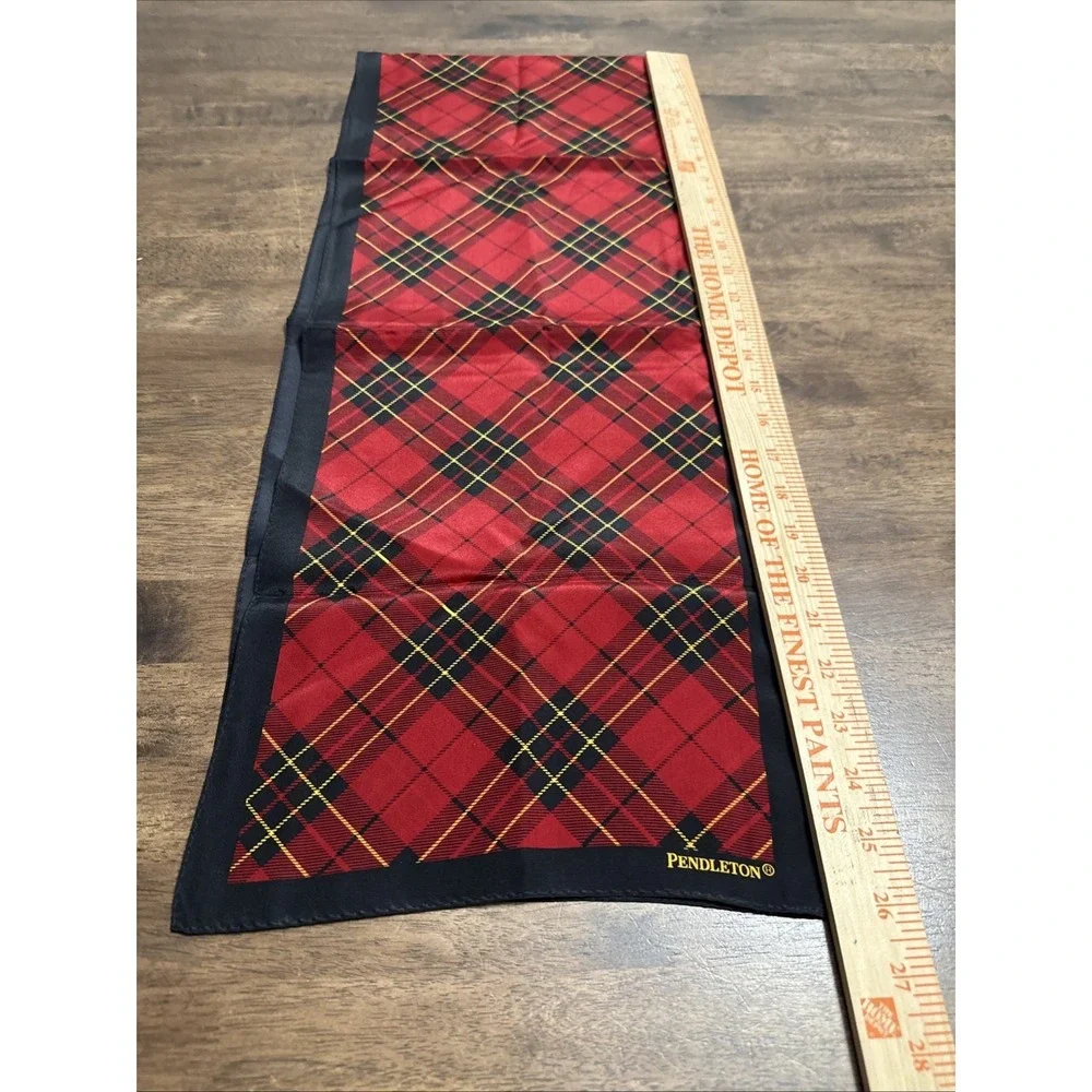 Pendleton black red